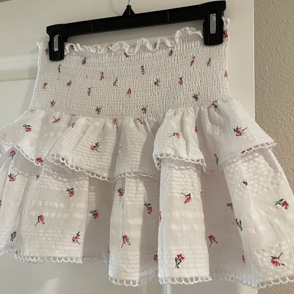 Olivaceous mini skirt Loveshackfancy dupe!